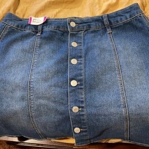 Denim skirt